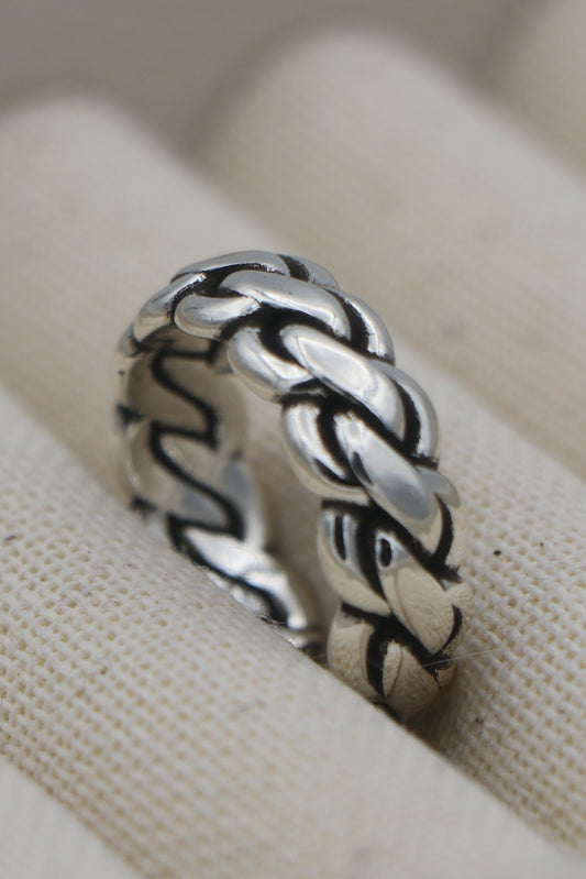 Cazzu Ring