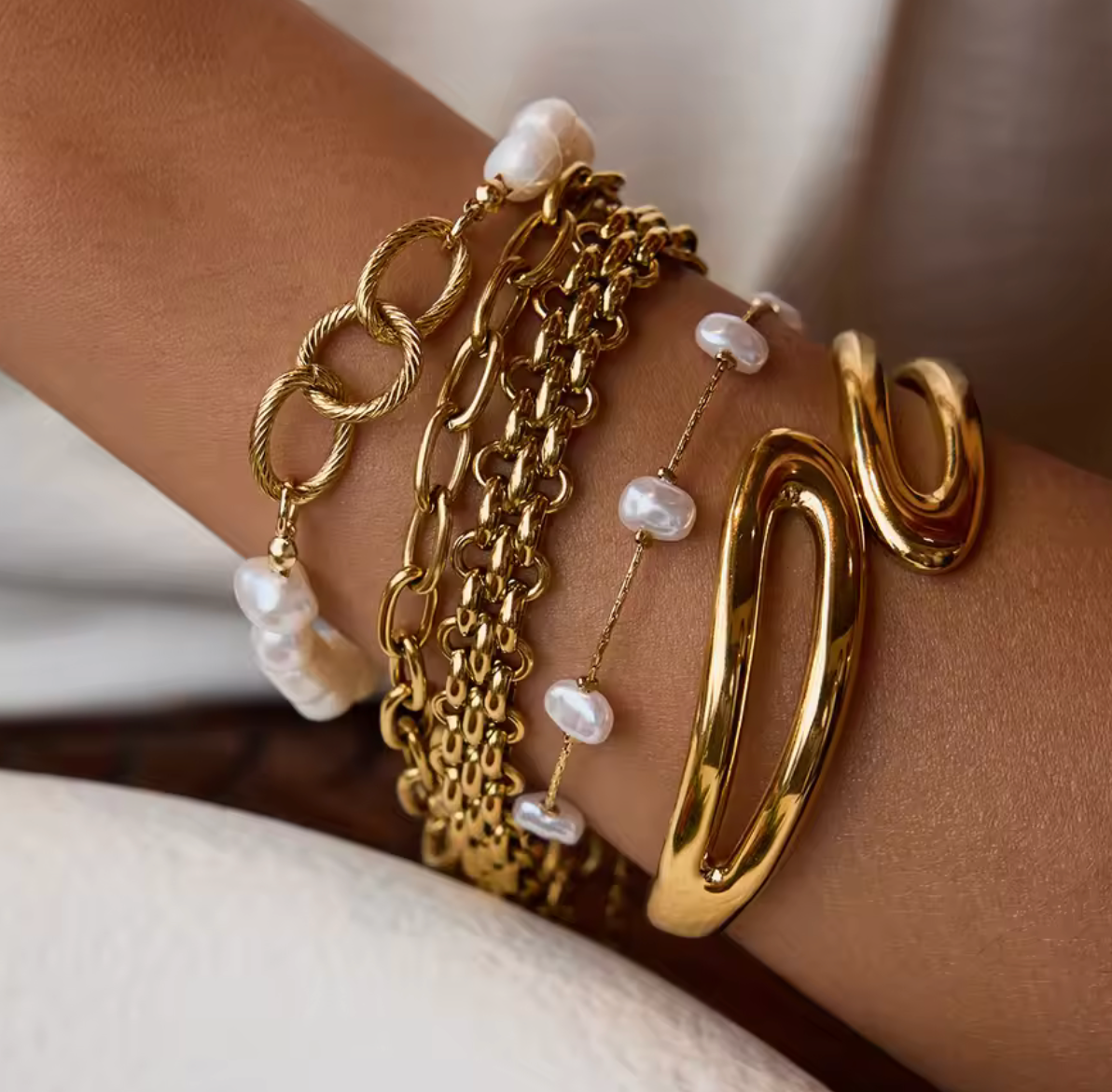 Mila Pearl Bracelet